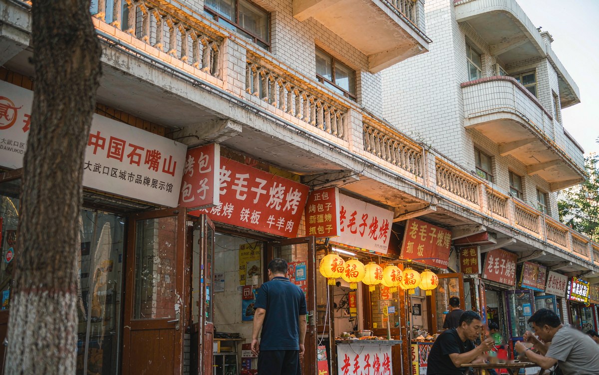 石嘴山夜市又排起队，你的店怎么把过客变回头客