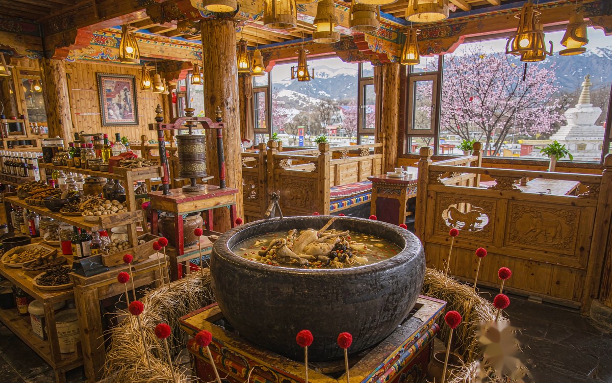 林芝的石锅鸡和松茸鲜,老板更该让高原的客人记住你 林芝的石锅鸡和松茸鲜,老板更该让高原的客人记住你