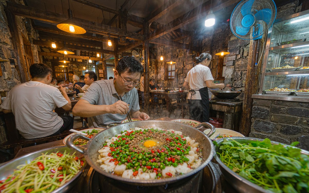 邵阳邵阳餐饮小程序怎么选？一套系统把点餐、会员、外卖理顺